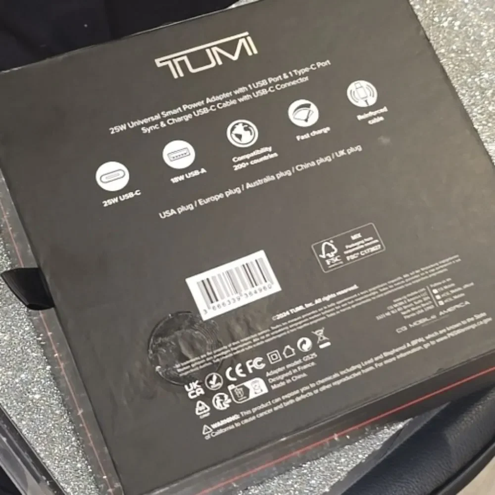 Tumi‎ 25W Universal Smart Power Adapter w/USB Port & 1 Type-C Port Sync & Charge
